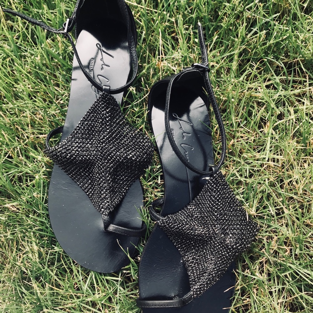 Perfect sandals. - Picture 2 of 2